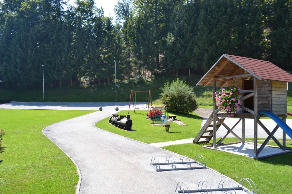 Mini hotel Škofja Loka Zewnętrze zdjęcie